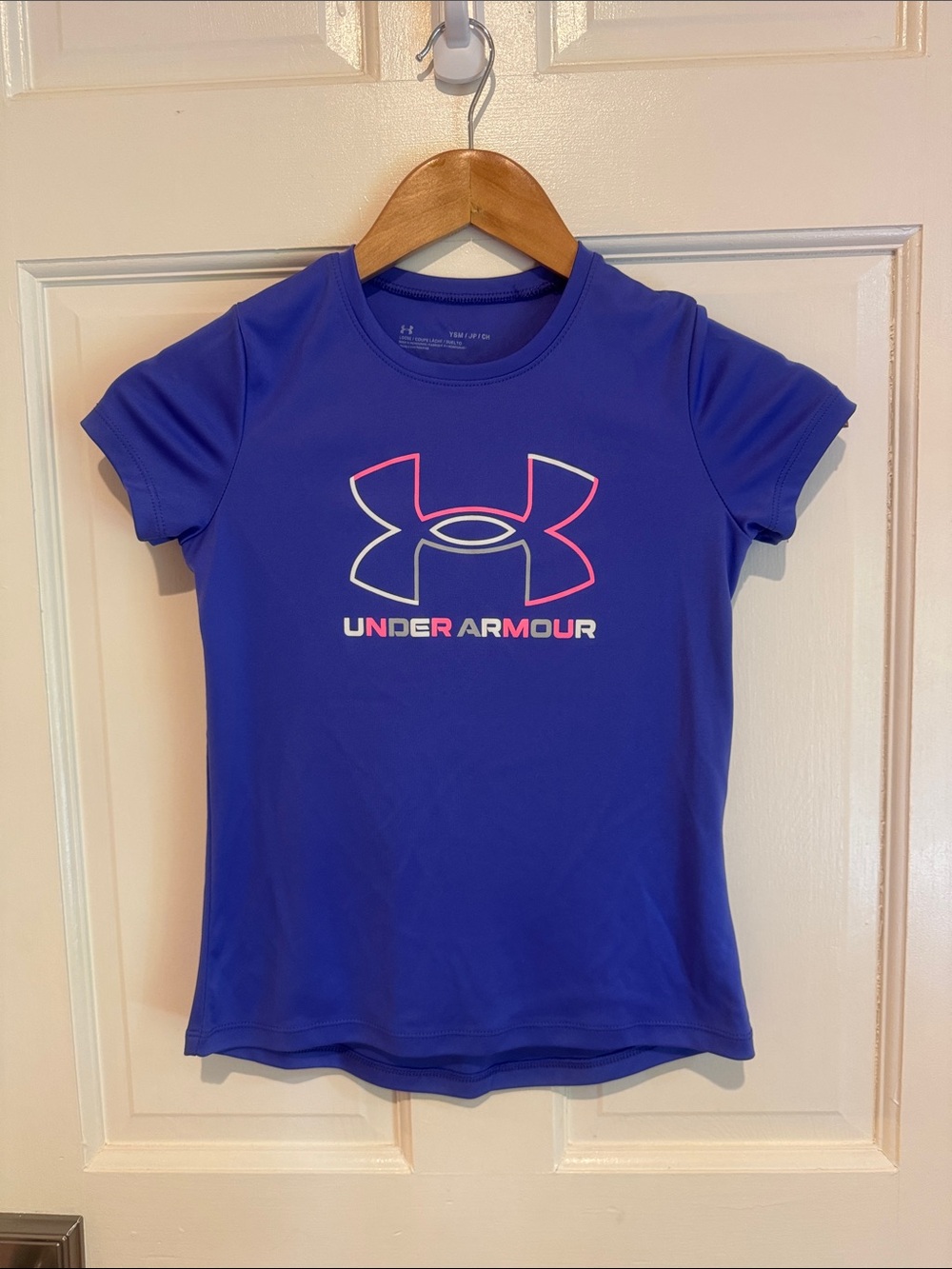 Girls Under Armour top size YSM